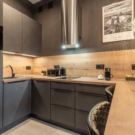 Loft House Premium 아파트 *